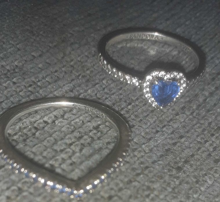 Vendo 2 aneis pandora azuis