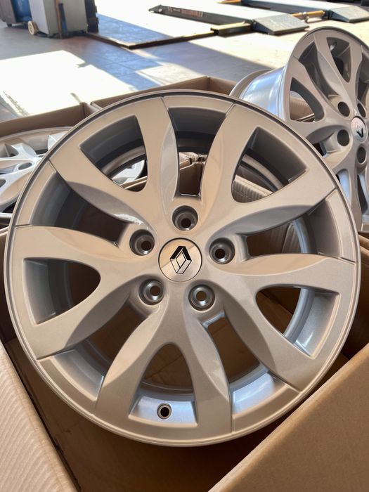Felgi 17 5x114,3 Renault Megane Scenic Laguna  Kaptur Arkana