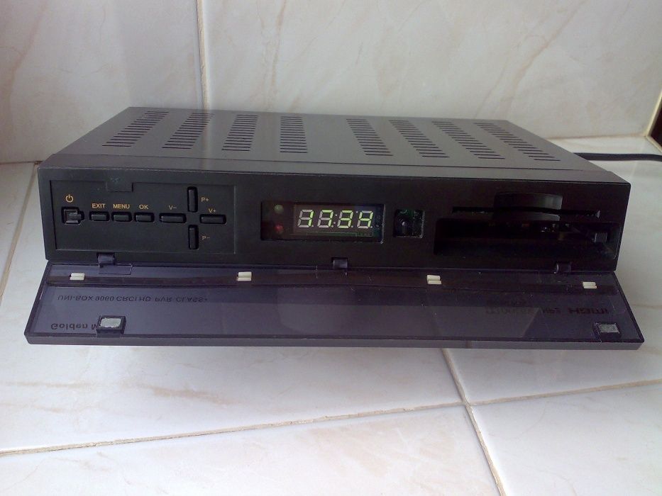 Ресивер спутниковый тюнер Golden Media Uni Box 9060 CRCI HD PVR Class.