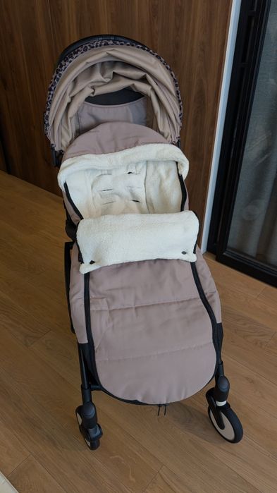 Прогулянковий візочок Stokke YOYO³ Wild Black