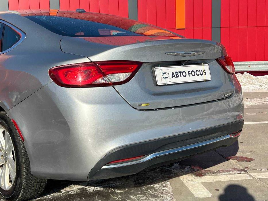В продажі Chrysler 200 2014 року випуску.