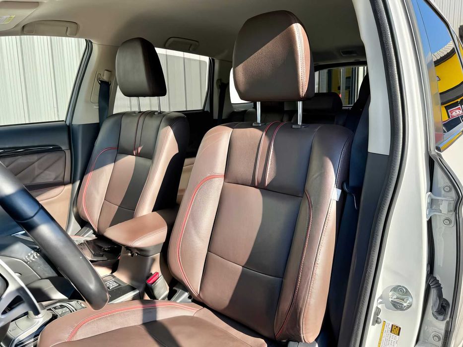 Mitsubishi Outlander SEL S-AWC      2018