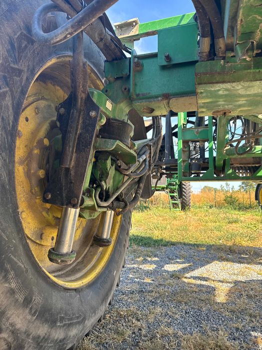 Обприскувач John Deere 4930