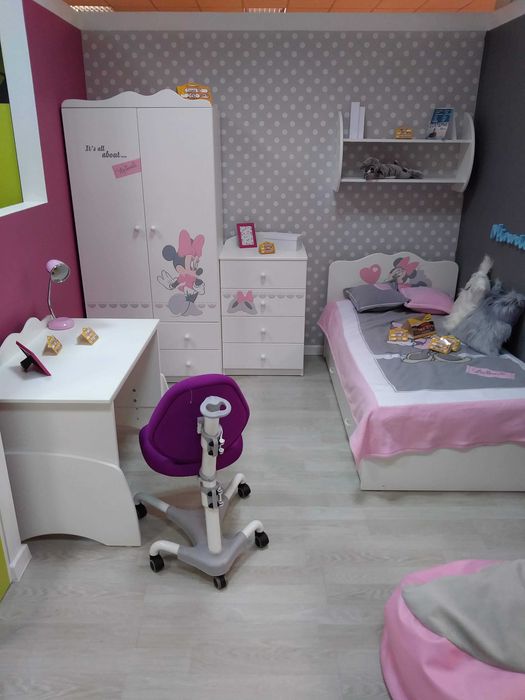 Szafa, komoda, łóżko