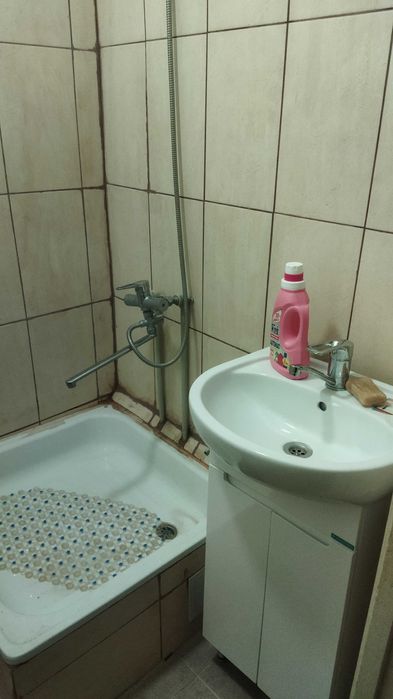 Кімната вул.Золота(р-н центру)Вільна.Може бути для 2-х.