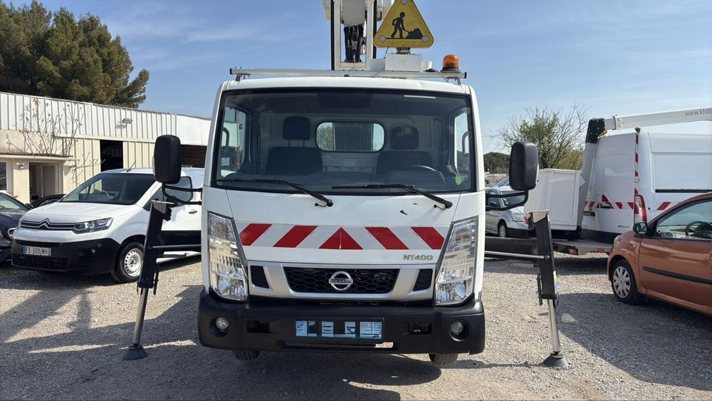 NISSAN CABSTAR 3.0 130cv Grua Cesto de 20M 2020 Apenas 33.000km ##OPORTUNIDADE##
