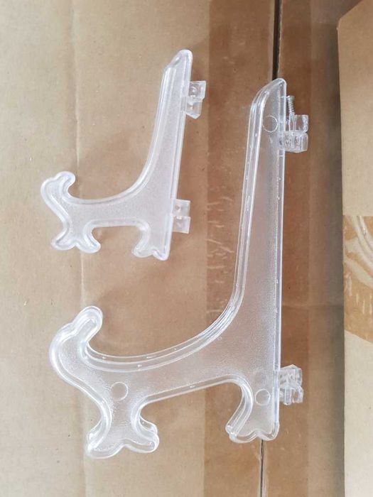 Tripé em plástico, (novos)