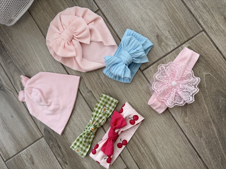 Повʼязочки+шапочки на дівчинку від 3-16 місяців