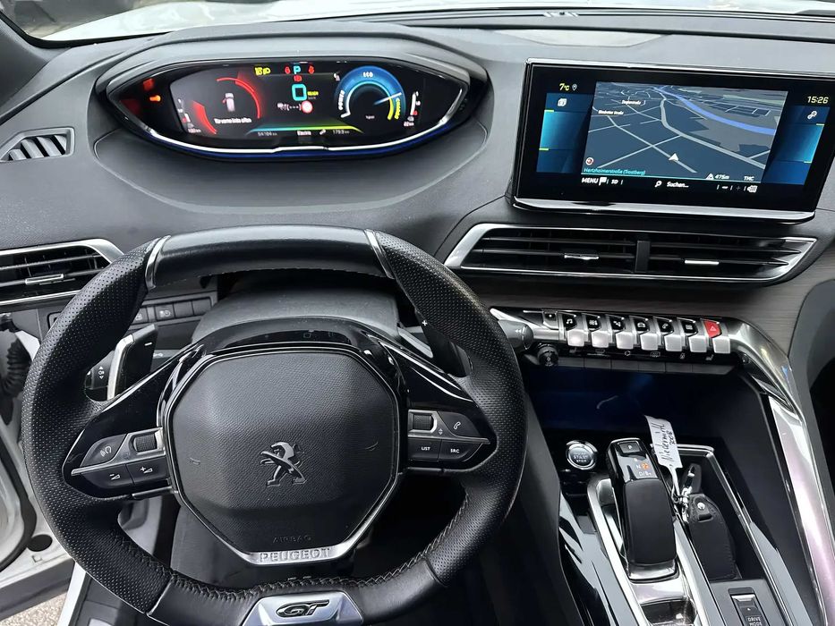 Peugeot 3008      2021