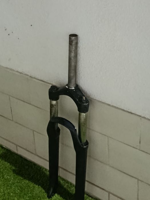 Suspensão rock shox
