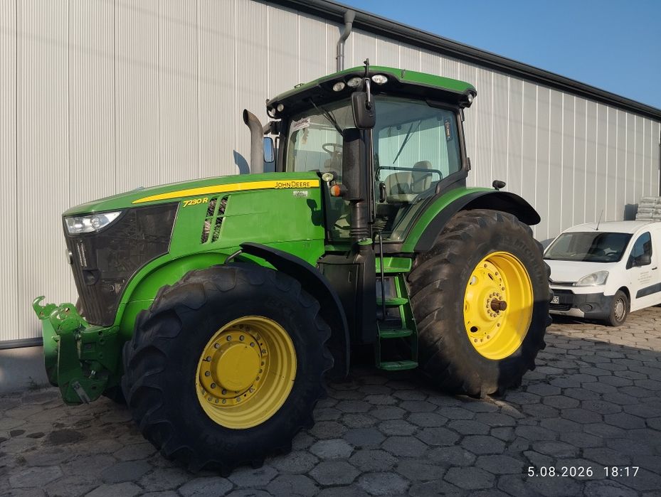 Ciągnik John Deere 7230R