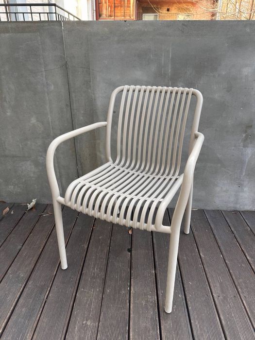 Меблі для тераси кафе