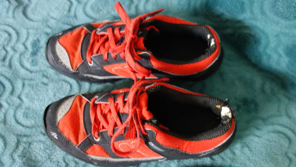 Buty trekingowe Quechua roz. 33 uniwersalne