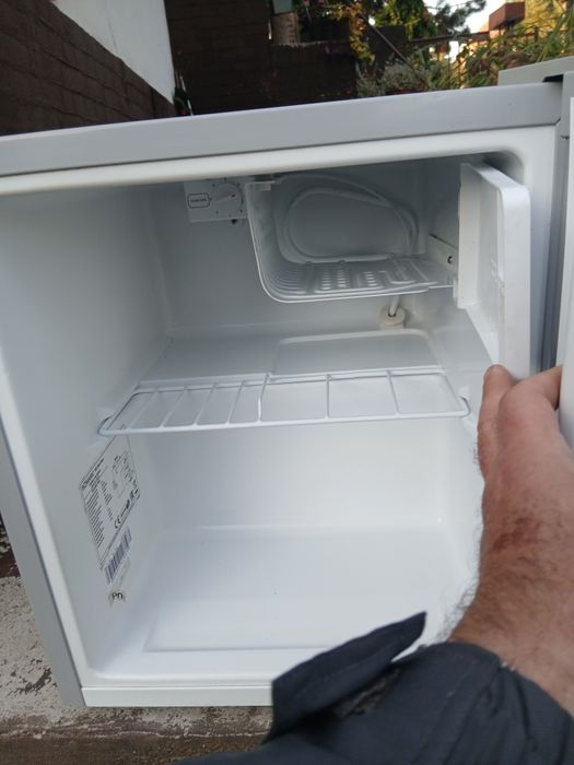 Mała lodówka z małym zamrażarnikiem firmy BOMANN  energooszczędna A ++