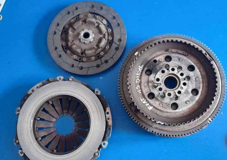 Sprzegło tarcza koło dwumasowe Fiat Grande Punto 1.3 Multijet 90 KM