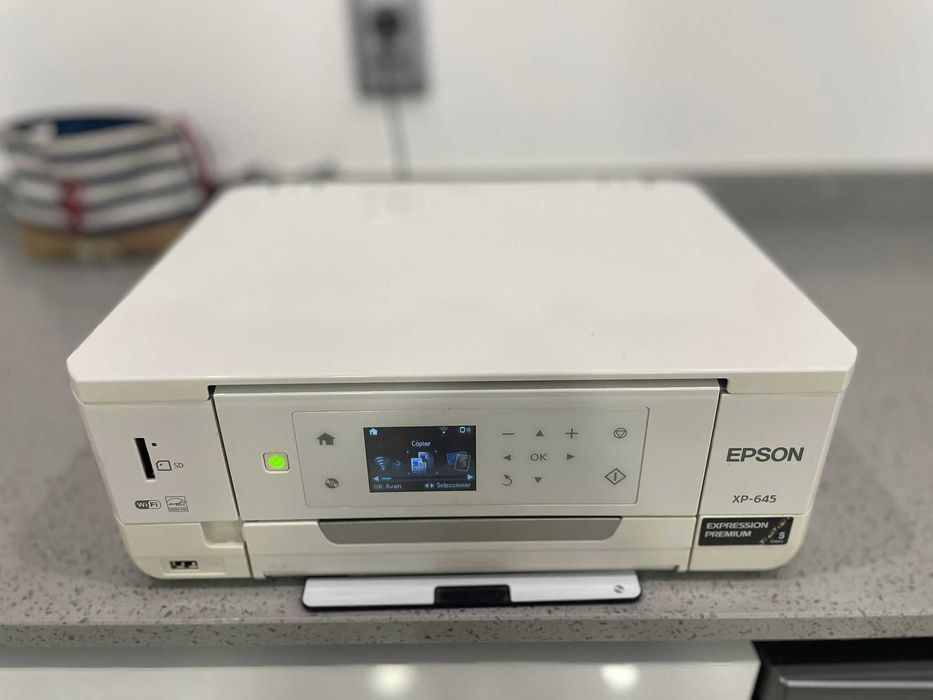 Impressora EPSON XP-645 WI-FI.