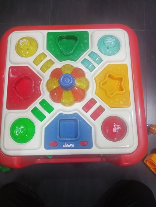 Mesa atividades Chicco