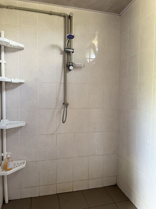 Будинок на першій лінії ставка