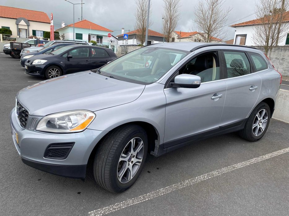 Volvo XC60 D3 2012, 153 mil km - SUV Familiar Fiável, Motor 5 Cilindros