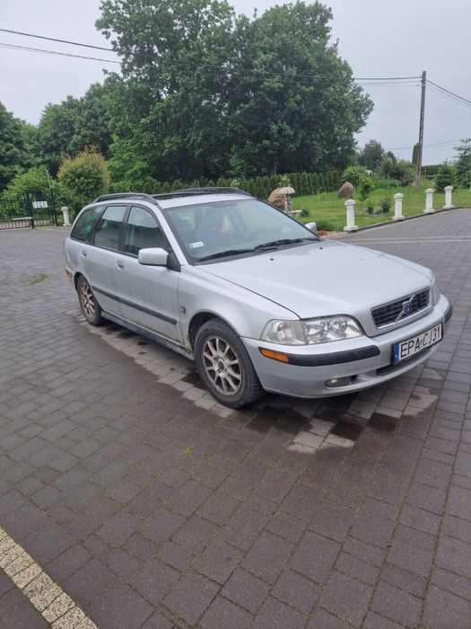 Volvo v 40, 2002 rok