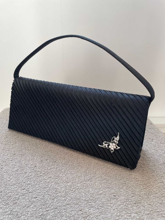 Torebka kopertówka czarna elegancka odpinany pasek 2 paski