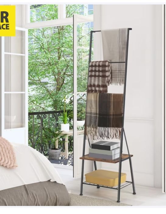 Wolnostojący Wieszak na Ręczniki z półką.