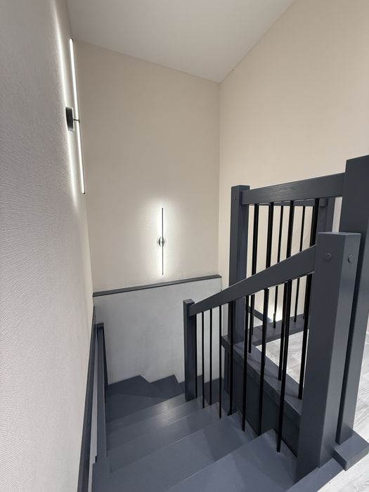 Таунхаус з новим дизайнерським ремонтом — заїжджай та живи