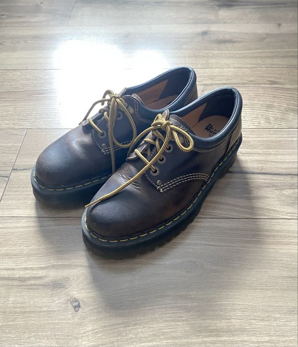 Buty brązowe Dr. Martens 8053 QUAD