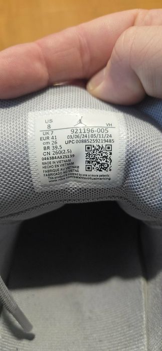 Buty Nike Jordan rozmiar 4(921196-005)