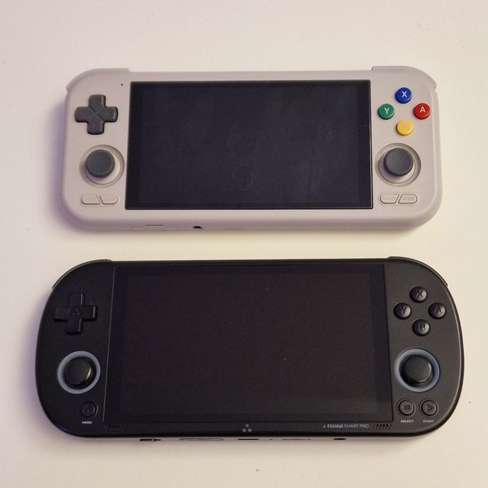 Retroid Pocket 4Pro+Trimui Smart Pro
