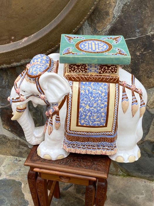 Banco Jardim Elefante Cerâmica Séc XIX Assinado 54 cm