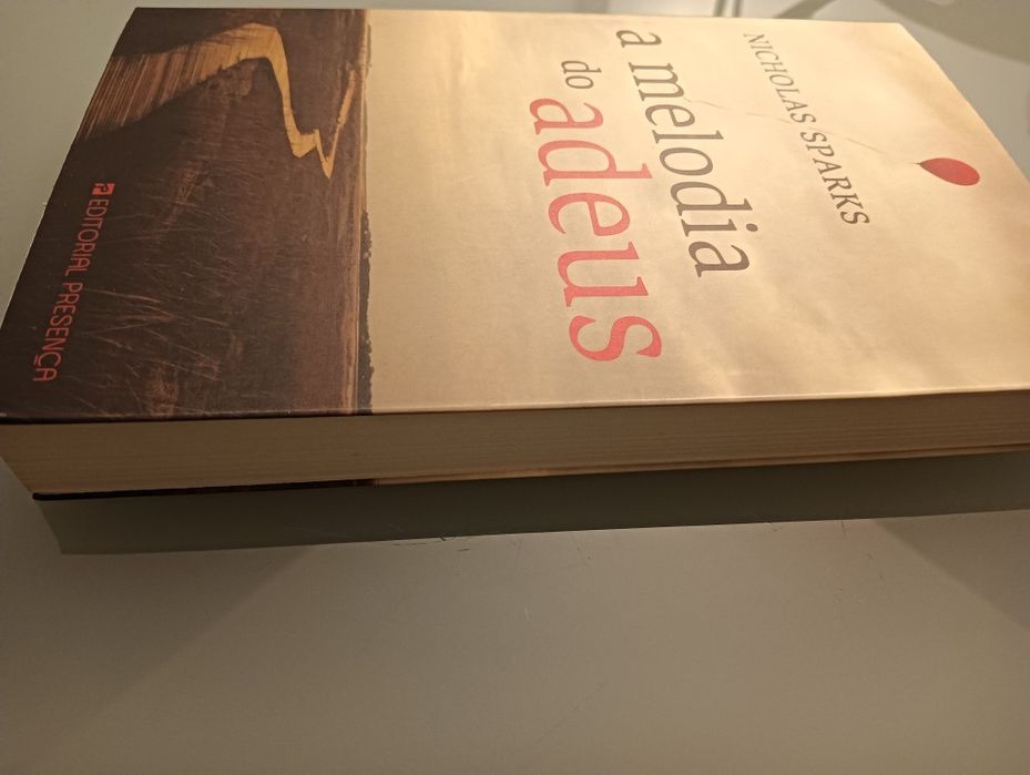 A Melodia do Adeus	de Nicholas Sparks* 	Como novo!
