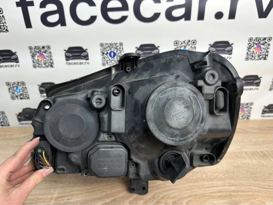 Права фара Volkswagen Polo 9N3, 2005-2009 оригінал
