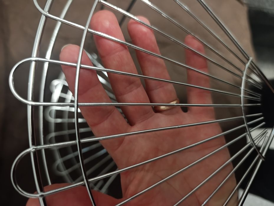 Кутова поличка у ванну