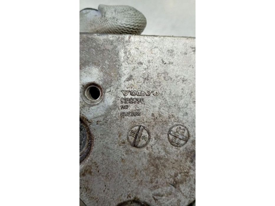 łapa silnika 9180996 volvo s60 v70 ii s80 2.0t