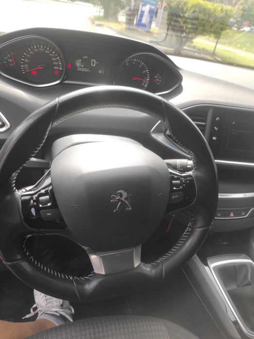 Peugeot 308 1.2 puretech style 130cv