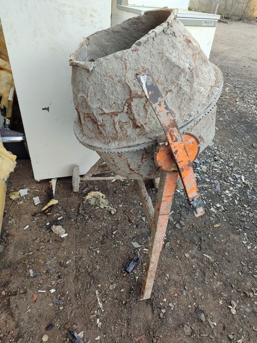 Продам бетономешалку б/у