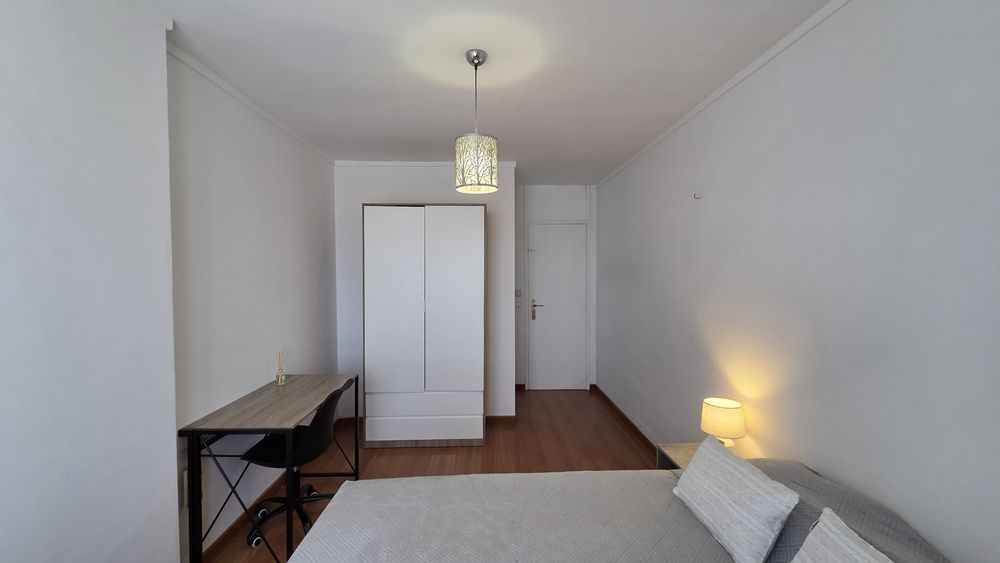 Quarto  confortável e espaçoso PARA CASAL  em Monte A