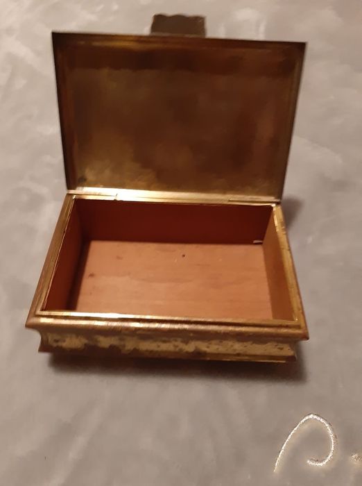 Caixa guarda joias vintage.