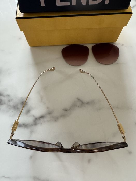 FENDI.    Baguette    okulary przeciwsłoneczne