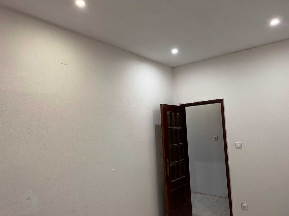 Moradia T4 com garagem e jardim