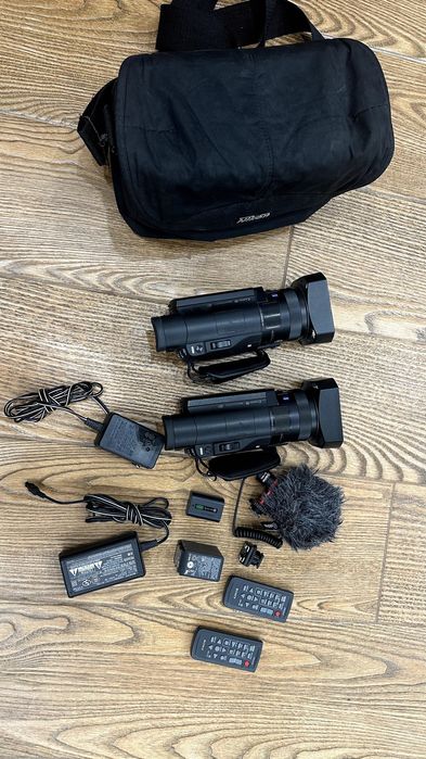 Видеокамера SONY CX-900 Black