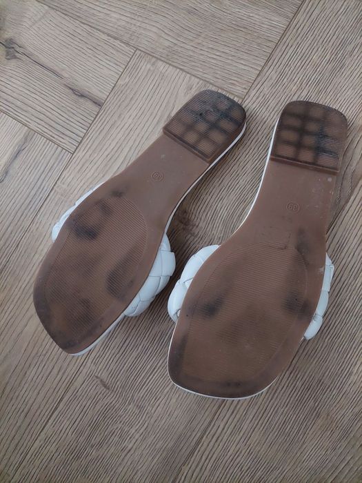 Białe klapki Haver New Style
