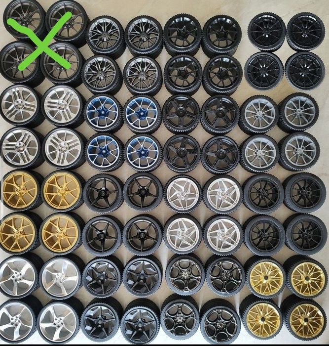 Конструктор Lego Technic деталі хром, колеса, ступиця,  балки, двигун  Ferrari Daytona SP3  McLaren P1 Bugatti Chiron Porsche GT3 RS Lamborghini Sian