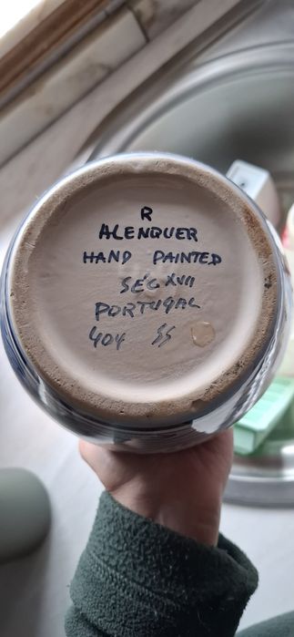 Vaso antigo pintado à mão