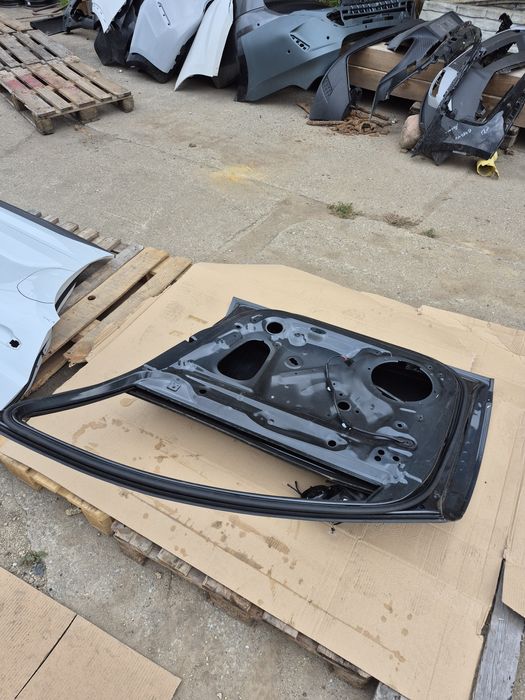 Audi a4 b9 drzwi prawy przód