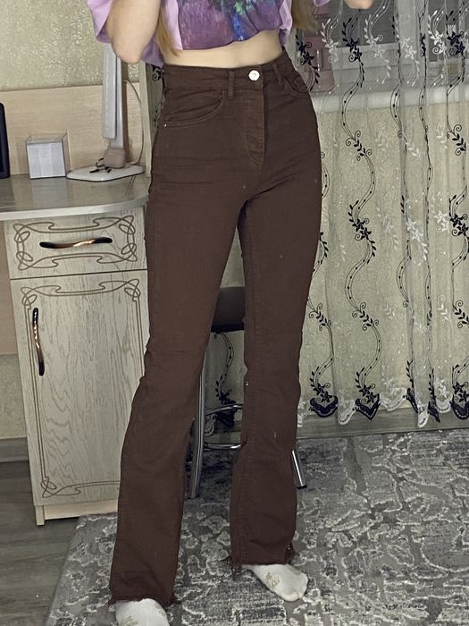 Джинсы Stradivarius