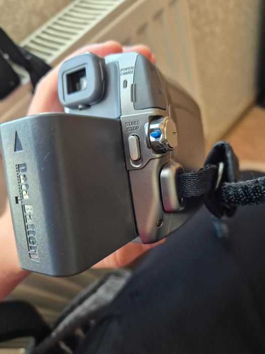 Відеокамера jvc800x