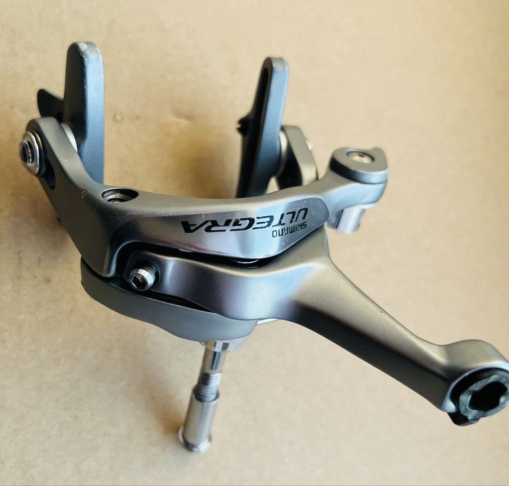 SHIMANO ULTEGRA BR-6700 Hamulec aluminiowy szosowy przedni U-Brake