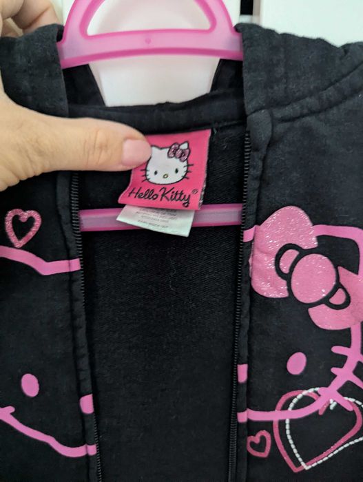 Czarna bluza z kapturem dla dziewczynki  hello kitty -  104-110